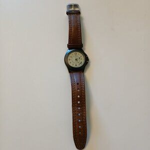 Eddie Bauer Unisex Dove Gray Dial Date Analog Indicator Indiglo Watch WR 50M